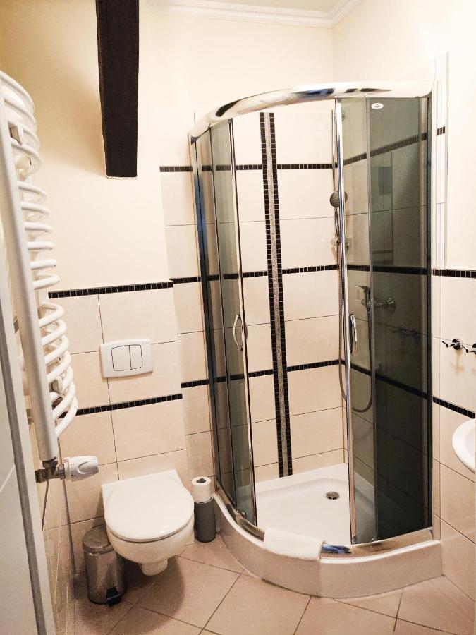 Dom Weselny Pod Kasztanem Hotell Luban Eksteriør bilde